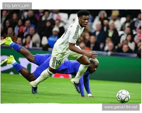 楚阿梅尼 vs 卡塞米罗:新旧后腰交替之争