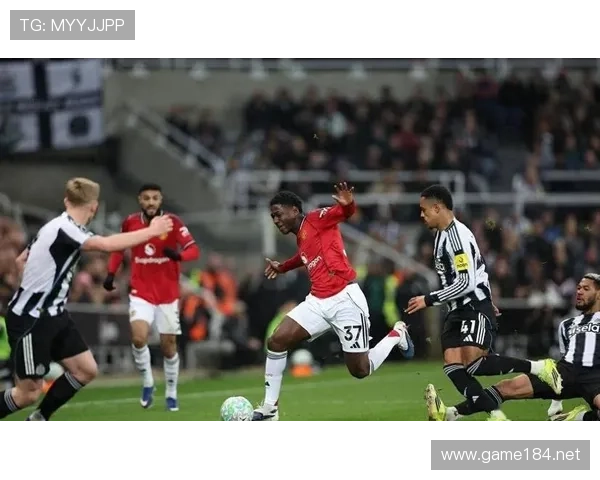 曼联控场能力持续下滑,全队攻防失序问题逐步反映