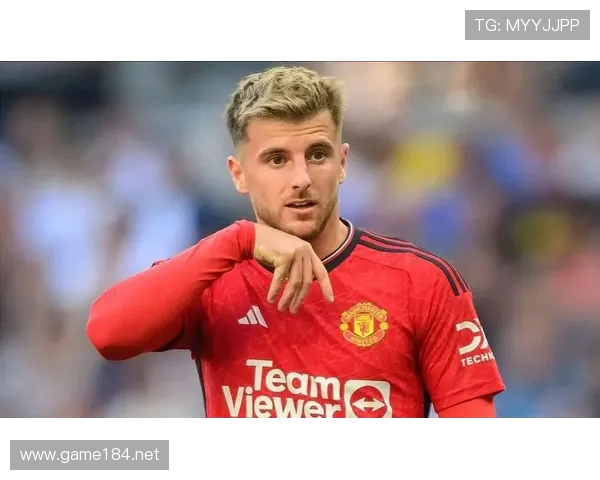 曼联高位压迫与防线暴露问题阶段性显现,对赛季防守稳定性造成考验