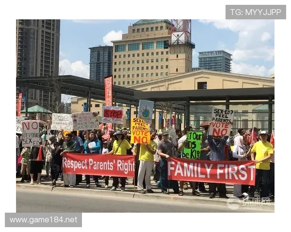 瓦伦西亚球迷抗议持续,俱乐部形象受损且门票销售面临影响