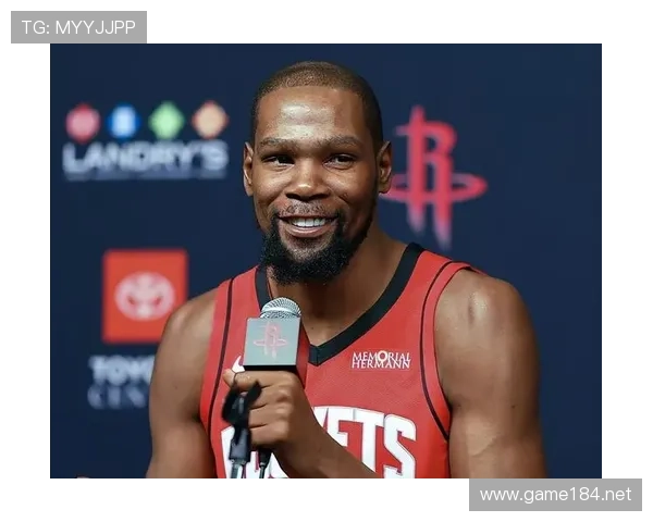 杜兰特大晚上的健身房到底练啥？这生活节奏谁顶得住啊